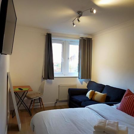 Cobbold Court Share Flat Apartment London Exterior photo